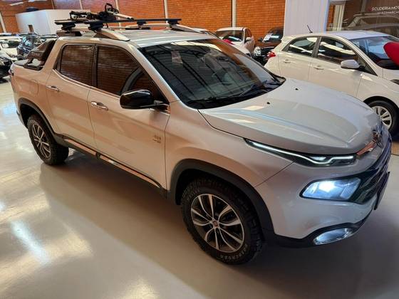 FIAT TORO 2.0 16V TURBO DIESEL VOLCANO 4WD AT9